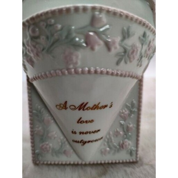 ThriftCHI ~ A Mother's Love Is Never Outgrown Wall Pocket Or Stand - Picture 5 of 9